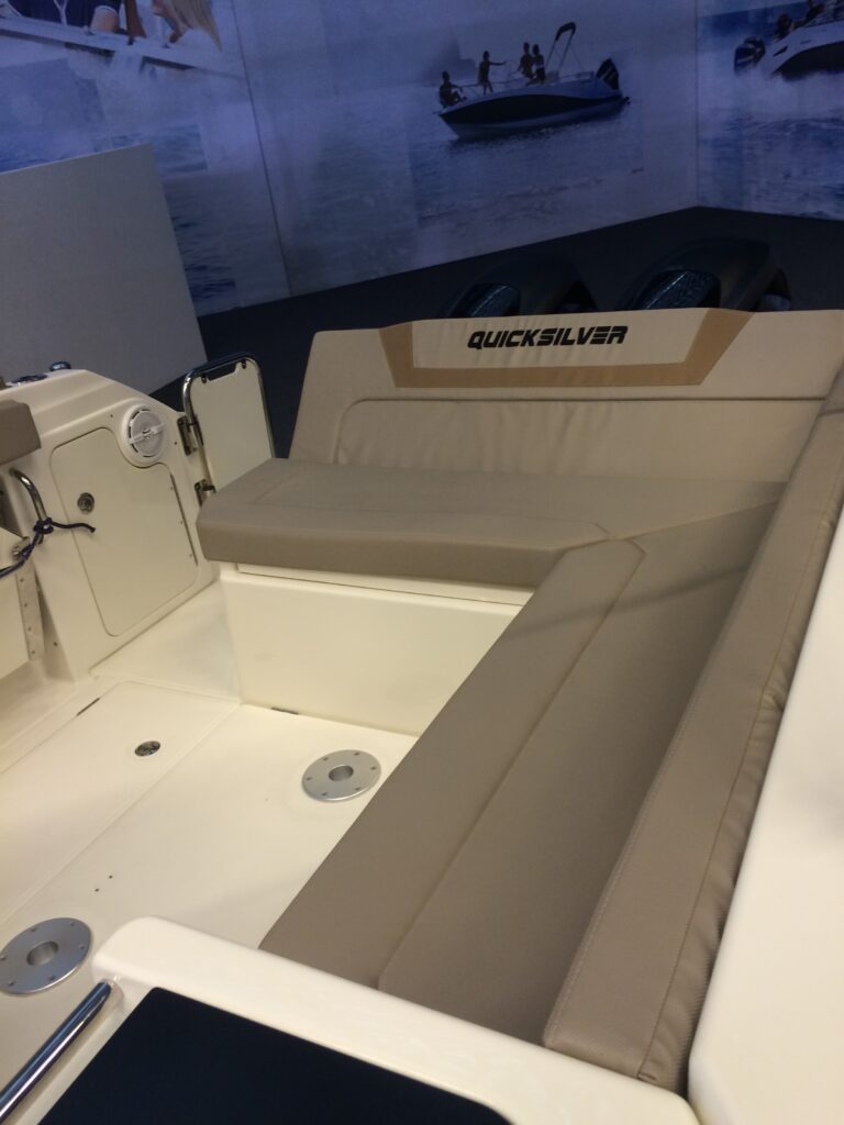 Quicksilver Activ 805 Sundeck Genova