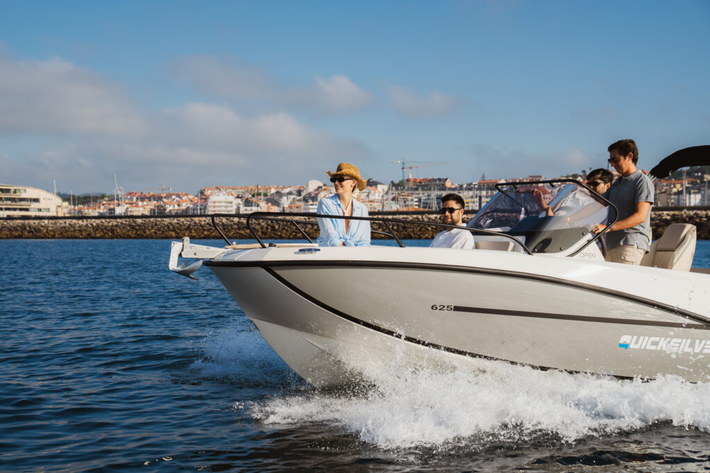 Quicksilver 625 Open