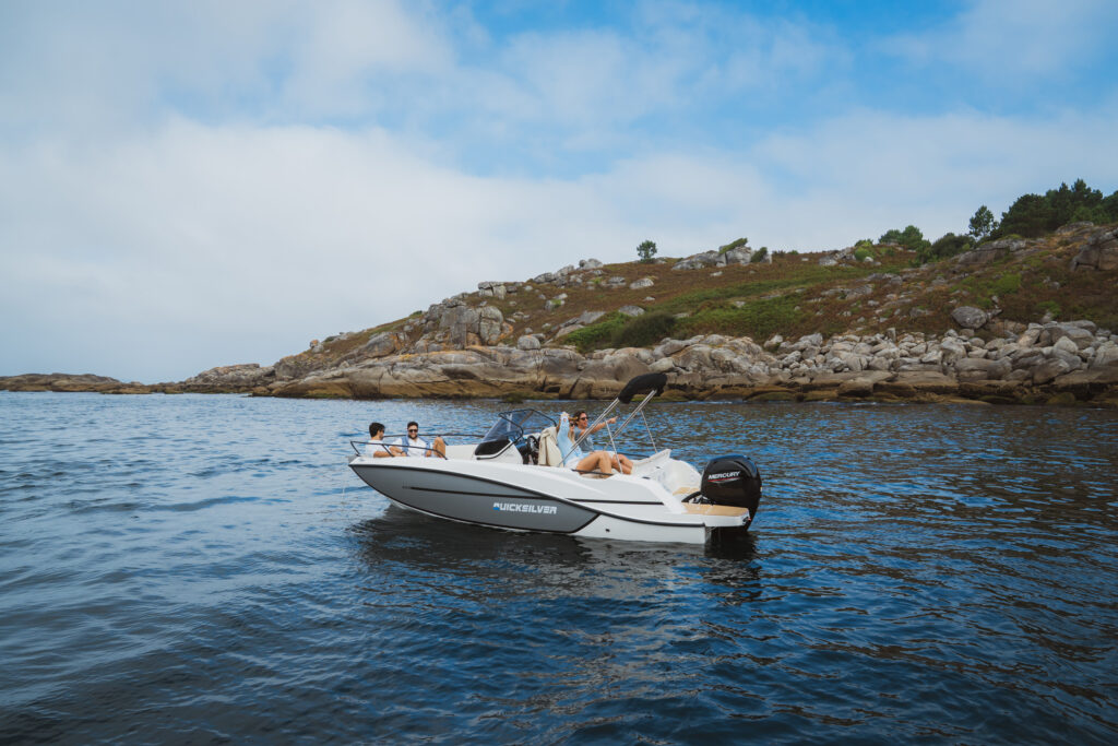 Quicksilver 625 Open