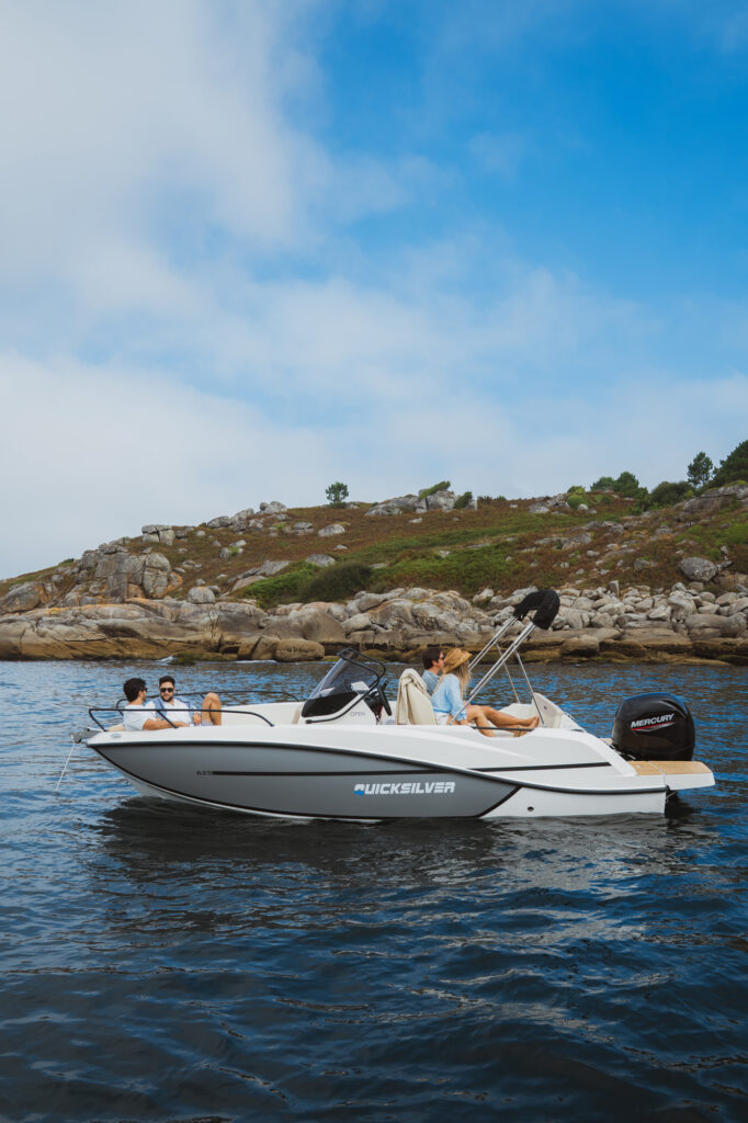 Quicksilver 625 Open