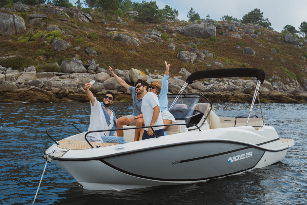 Quicksilver 625 Open