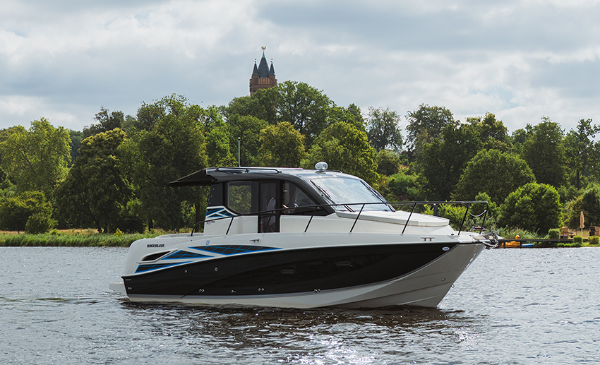 Quicksilver 905 Weekend