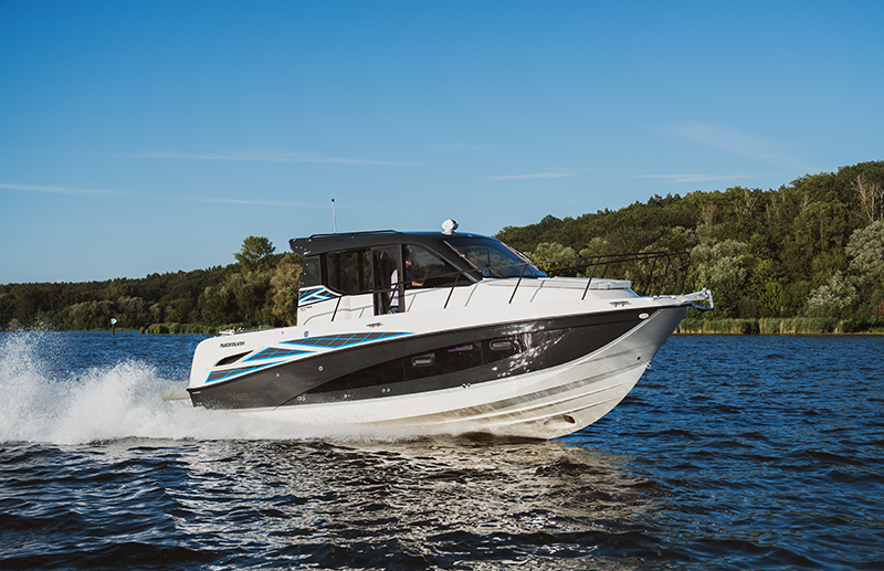 Quicksilver 905 Weekend